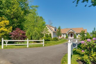 16 Zeitler Farm Rd, Brunswick, ME 04011