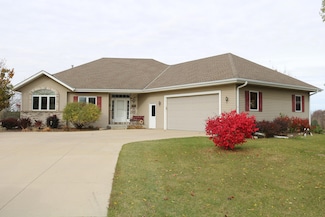 5220 High Ridge Trail, West Bend, WI 53095