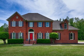 112 Chadwick Farms Dr, Fayetteville, TN 37334