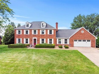 132 Druid Dr, Canonsburg, PA 15317