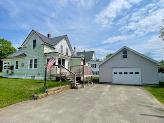 210 Maine Ave, Millinocket, ME 04462