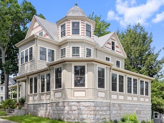35 Frances St, Melrose, MA 02176