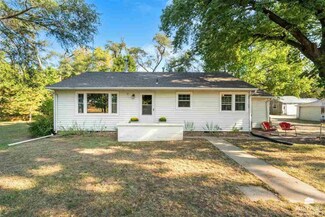 713 2900 Ave, Abilene, KS 67410