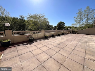 3210 N Leisure World Blvd Unit 121, Silver Spring, MD 20906