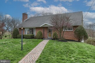 14 Apple St, Annville, PA 17003