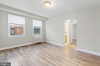 215 Oakwood St SE, Washington, DC 20032