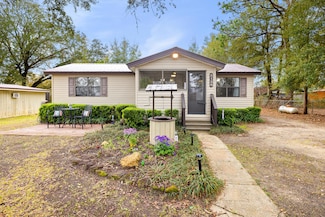 3136 Aplin Rd, Crestview, FL 32539