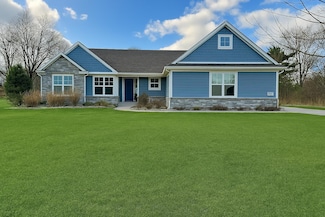 11401 Hampton Ct, Stanwood, MI 49346
