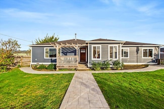 1545 Thelma St, Fortuna, CA 95540