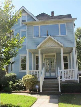 716 Main St, Riverton, NJ 08077