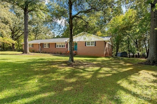 709 Plantation Rd, Lancaster, SC 29720