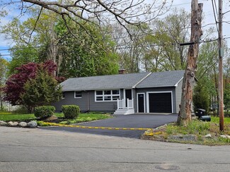90 Leyden Park Rd, Brockton, MA 02302