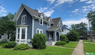 649 E 6th St, York, NE 68467