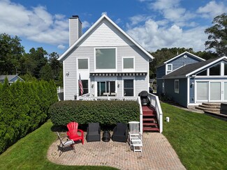 94092 South Ct, Dowagiac, MI 49047