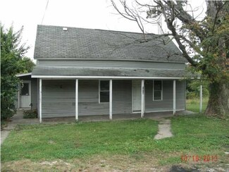 1416 E Arda Ln, Petersburg, IN 47567