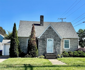 1129 Marshall Dr, Erie, PA 16505