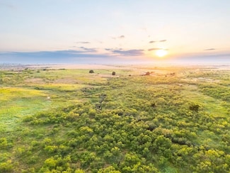 E 1380 Rd, Willow, OK 73673