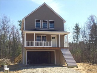 71 Greenbriar Dr, Eliot, ME 03903