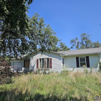 32470 S Jordan Rd, Melvern, KS 66510