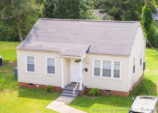 915 Anarine Rd, Fayetteville, NC 28303