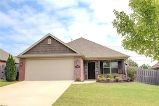 3072 N Autumn Rose Ave, Fayetteville, AR 72704