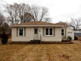 746 S Wolf Lake Rd, Muskegon, MI 49442