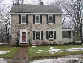 33 Washington Rd, Schenectady, NY 12302