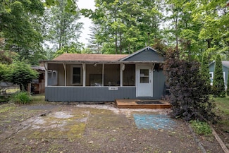 3 Avenue E, Godeffroy, NY 12729