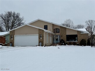 8329 Lorraine Dr, Strongsville, OH 44149