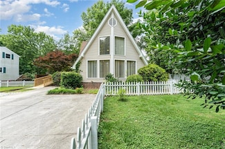 2161 Rivermeade Dr, High Point, NC 27265