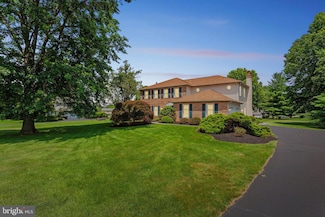 715 Comly Cir, North Wales, PA 19454