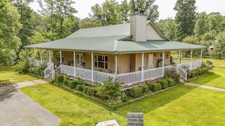 731 Barren Springs Rd, Hollow Rock, TN 38342