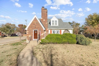 412 Sunset Dr, Salina, KS 67401