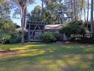 29 Myrtle Ct, Hilton Head Island, SC 29926