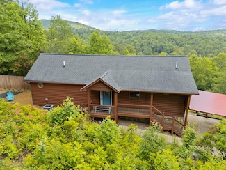 815 Smokey Hollow Dr, Murphy, NC 28906