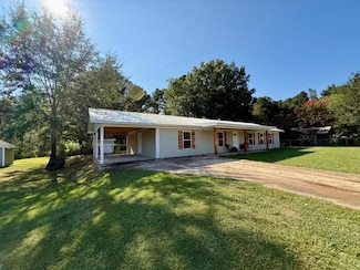 108 Walden Dr, Booneville, MS 38829