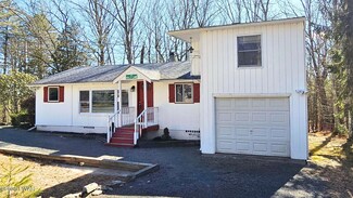 103 Holly Ln, Lakeview Township, PA 18328