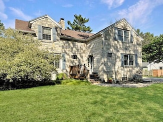 15008 Lakeshore Ave, Grand Haven, MI 49417