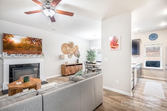 7216 Somerford Rd, Charlotte, NC 28215
