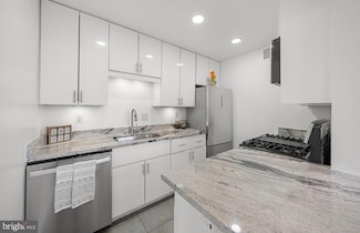 4390 Lorcom Ln Unit 804, Arlington, VA 22207
