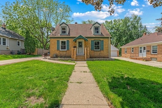 1135 Dopp St, Waukesha, WI 53188