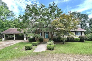 12 Lang Cir, Columbia, MS 39429