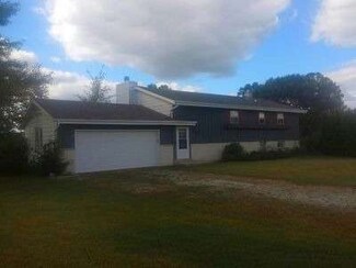 N1791 Parkview Cir, Palmyra, WI 53156