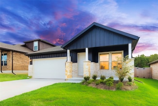 219 Still Glen Dr, Terrell, TX 75160