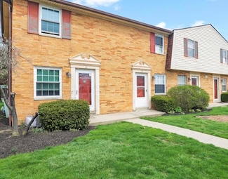 5696 Beechcroft Rd Unit B, Columbus, OH 43229