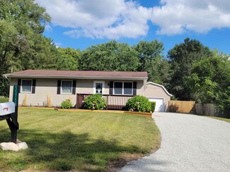55758 Merle St, Elkhart, IN 46514