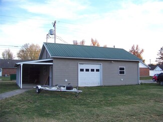 214 W James Blvd, Saint James, MO 65559