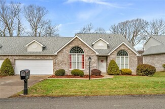 220 Country View Dr, New Kensington, PA 15068