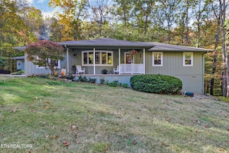 226 Snead Dr, Crossville, TN 38558