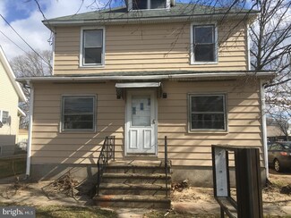 132 E Delaware Ave, Florence, NJ 08518